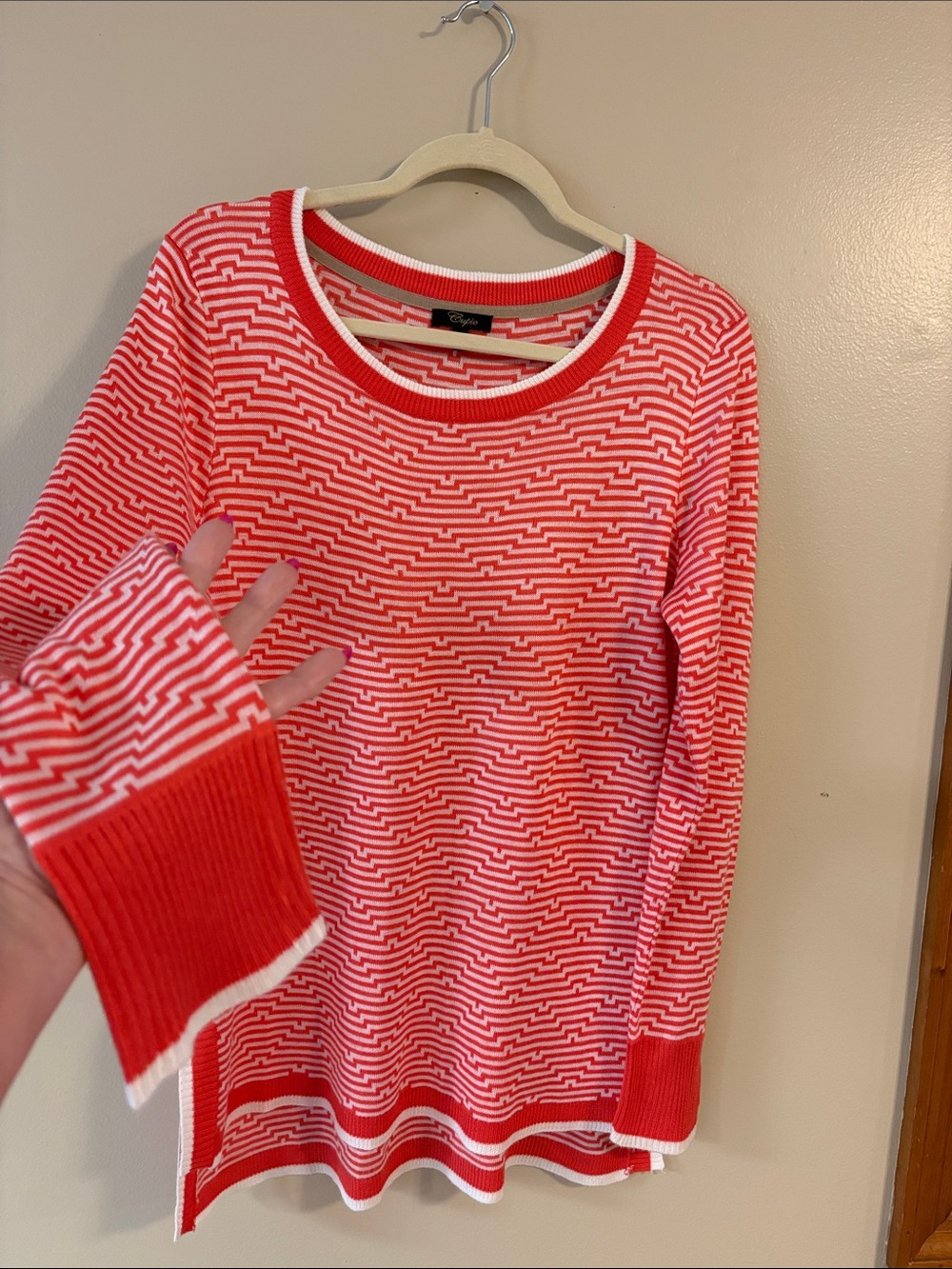 Cupio Women’s M Coral Red White Geometric Knit Sweater High Low Hem